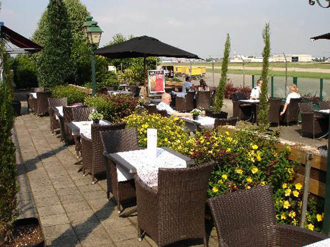 Tulip Inn Maastricht Aachen Airport Bagian luar foto