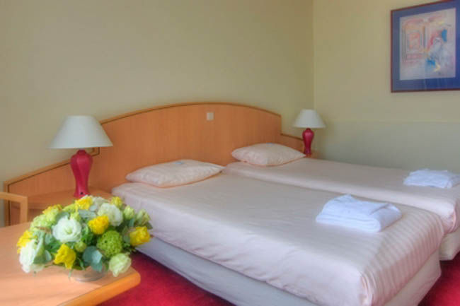 Tulip Inn Maastricht Aachen Airport Bagian luar foto